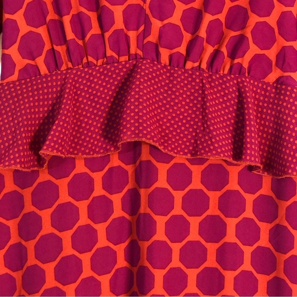 ASOS Twisted Wunder Frill Waist Detail Hexagon Printed Maxi Dress in Rust - Picture 7 of 16